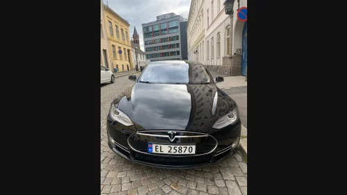 TESLA MOTORS MODEL S P85