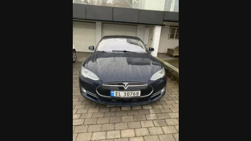TESLA MOTORS MODEL S Performance 85 +