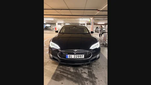 TESLA MOTORS MODEL S Performance