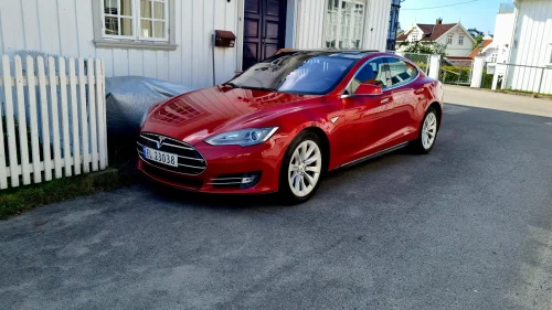 TESLA MOTORS MODEL S Performance