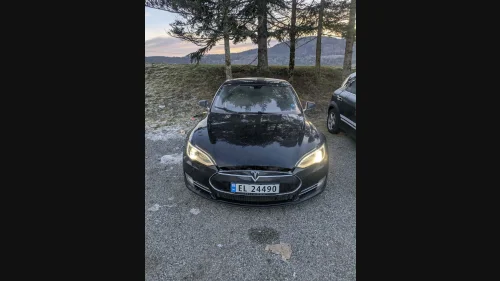 TESLA MOTORS MODEL S P85