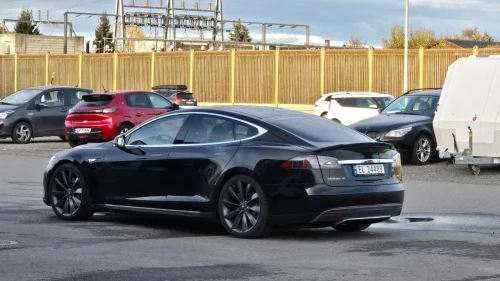 TESLA MOTORS MODEL S MODEL S p85+ Nyoverhalt Hovedbatteri