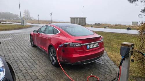 TESLA MOTORS MODEL S Performance