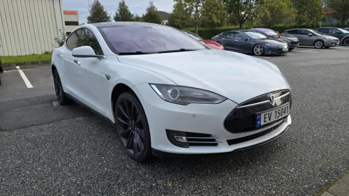 TESLA MOTORS MODEL S P85+/PREMIUM/PANORAMA/CCS/4G/GRATIS LADING/REP OBJEKT