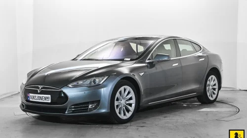 TESLA MOTORS MODEL S P85 LUFTFJÆRING PANORAMA VINTERPAKKE PREMIUM INTERIØR