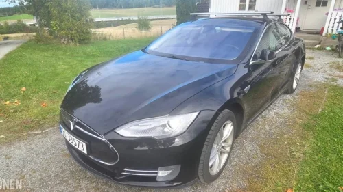 TESLA MOTORS MODEL S P85 Cruisekontroll, Ryggekamera, Panorama soltak