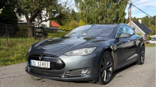 TESLA MOTORS MODEL S P85+ 7-Seter Gratis Lading, Gratis Connectivity, Ryggek