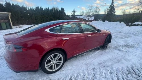 TESLA MOTORS MODEL S 85P Performance