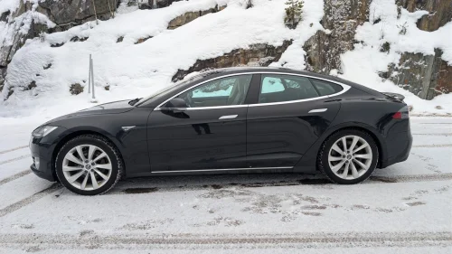TESLA MOTORS MODEL S 85P Performance