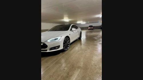 TESLA MOTORS MODEL S P85+ Performance