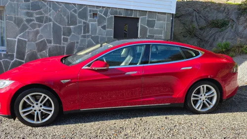 TESLA MOTORS MODEL S 85