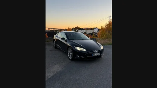 TESLA MOTORS MODEL S 85