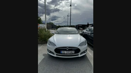 TESLA MOTORS MODEL S 85 / Gratis lading / Deffekt batteri