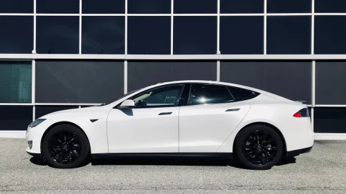 TESLA MOTORS MODEL S P85