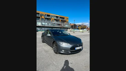TESLA MOTORS MODEL S 85/Gratis superlading/Premium connectivity/Nytt batteri