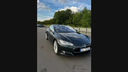 TESLA MOTORS MODEL S Performance,Gratis lading,CCS, ultra HI-FI luftfjæring