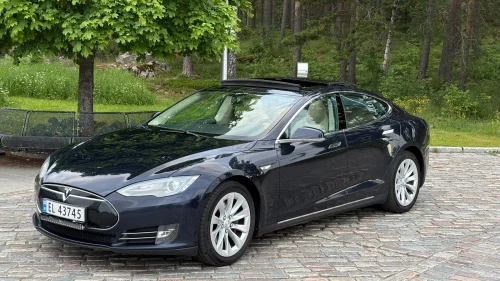 TESLA MOTORS MODEL S S85 –Gratis lading | byttet batteri (2020) / CCS / PANO