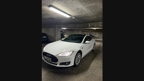 TESLA MOTORS MODEL S 85