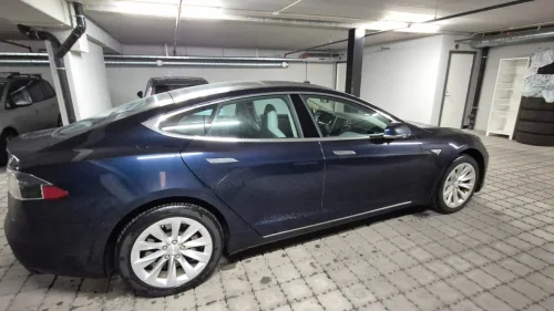 TESLA MOTORS MODEL S 85