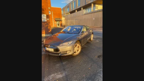 TESLA MOTORS MODEL S 85