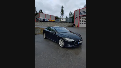 TESLA MOTORS MODEL S 85
