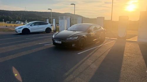 TESLA MOTORS MODEL S 85P Performance