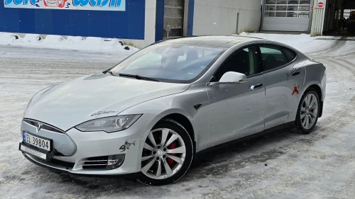 TESLA MOTORS MODEL S 85P Performance