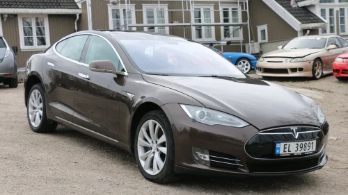 TESLA MOTORS MODEL S 85