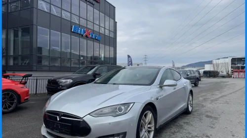 TESLA MOTORS MODEL S GRATIS LADING / 85