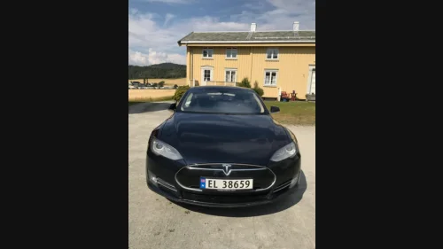 TESLA MOTORS MODEL S 85 / Defekt Batteri