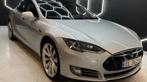 TESLA MOTORS MODEL S P85 GRATIS LADING EU OK
