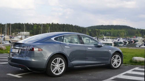 TESLA MOTORS MODEL S 85 /Skinn/Soltak/EU godkjent til 26.12.27
