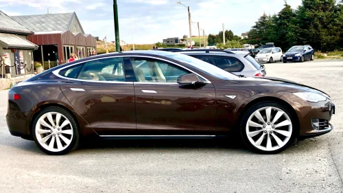TESLA MOTORS MODEL S 85