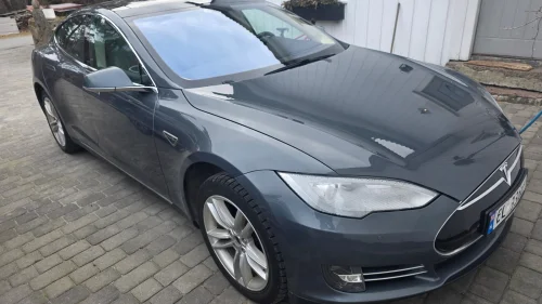 TESLA MOTORS MODEL S 85