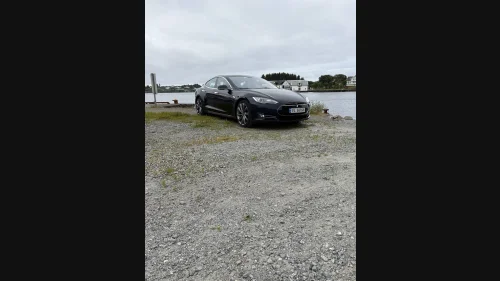 TESLA MOTORS MODEL S 85P Performance