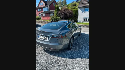 TESLA MOTORS MODEL S 85