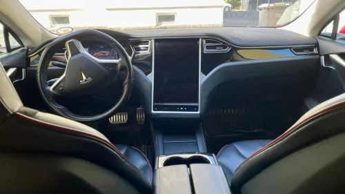 TESLA MOTORS MODEL S 85P Performance