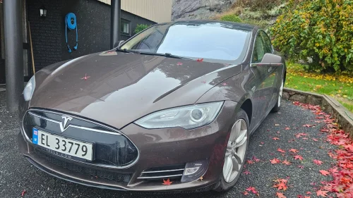TESLA MOTORS MODEL S 85