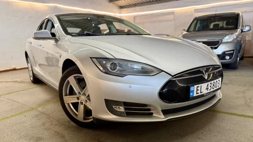 TESLA MOTORS MODEL S S85/ EU TILL OKT 2026/ FREE SUPERCHARGE/ SKINN/