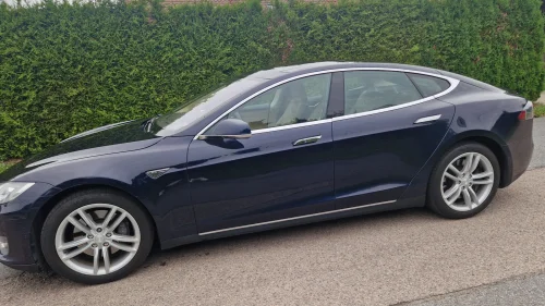 TESLA MOTORS MODEL S 85