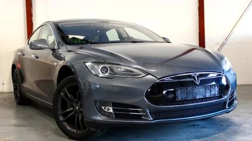 TESLA MOTORS MODEL S P90 Performance | Luftfjæring | Skinn