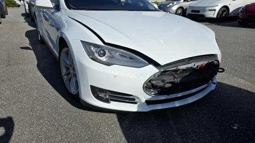 TESLA MOTORS MODEL S 85 / Gratis lading / 66.000 km / Problem med batteri