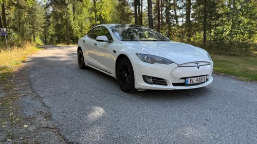 TESLA MOTORS MODEL S 85