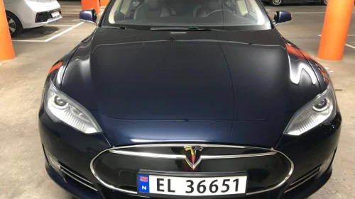 TESLA MOTORS MODEL S 85P Performance