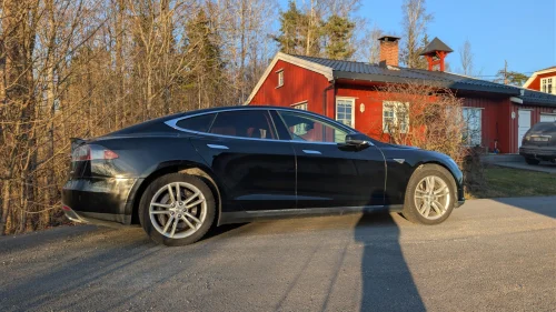 TESLA MOTORS MODEL S 85P Performance
