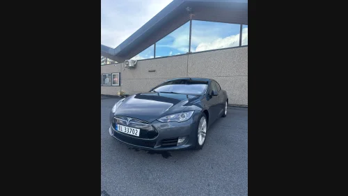 TESLA MOTORS MODEL S 85P Performance Gratis ladning