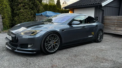 TESLA MOTORS MODEL S 85P Performance