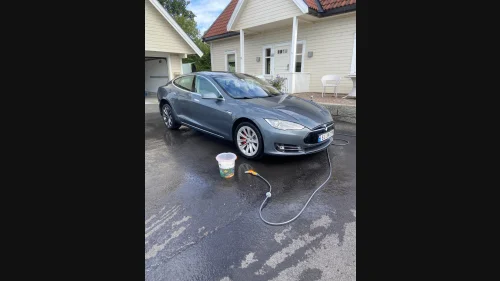 TESLA MOTORS MODEL S 85