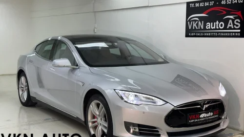 TESLA MOTORS MODEL S P85 - 2014 - Kun 68 000 km - Lys skinn - Sølv metallic