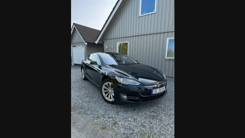 TESLA MOTORS MODEL S 85 GRATIS LADING